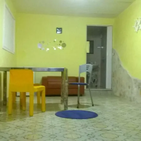 Σπίτι διακοπών Monolocale Fronte Strada Centro Storico *