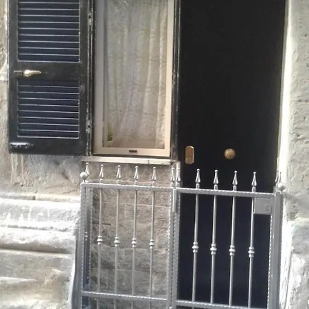 Monolocale Fronte Strada Centro Storico בית נופש נאפולי